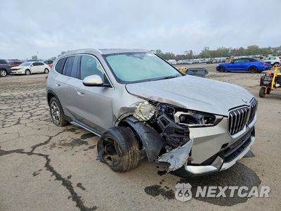 Czwarte zdjęcie samochodu z boku: 2023 BMW X1 XDRIVE28I VIN:WBX73EF00P5W92500 - miniatura