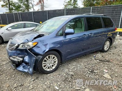 2013 TOYOTA SIENNA XLE 8-PASSENGER 5TDYK3DC0DS335832 - główne zdjęcie licytacji z USA - miniatura
