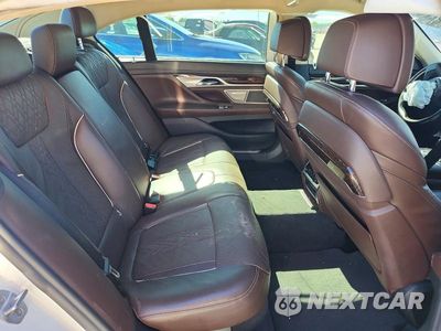 Zdjęcie 10 z 12 samochodu: 2018 BMW 740 I VIN:WBA7E2C53JB216298 - miniatura