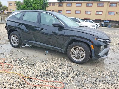 Czwarte zdjęcie samochodu z boku: 2025 HYUNDAI TUCSON SE VIN:5NMJA3DE0SH532456 - miniatura