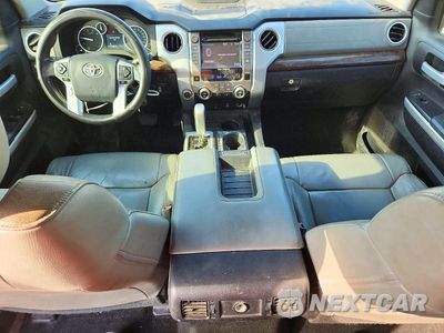 Zdjęcie 8 z 12 samochodu: 2017 TOYOTA TUNDRA CREWMAX LIMITED VIN:5TFHW5F18HX620080 - miniatura