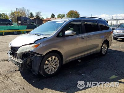 2015 TOYOTA SIENNA XLE 7-PASSENGER 5TDDK3DC3FS099212 - główne zdjęcie licytacji z USA - miniatura