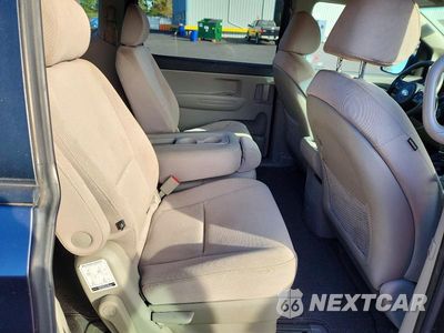 Zdjęcie 11 z 13 samochodu: 2015 KIA SEDONA LX VIN:KNDMB5C11F6076670 - miniatura