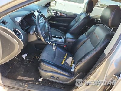 Zdjęcie 7 z 12 samochodu: 2019 NISSAN PATHFINDER SV VIN:5N1DR2MN9KC633991 - miniatura