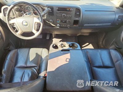 Zdjęcie 8 z 12 samochodu: 2011 CHEVROLET SILVERADO K1500 LT VIN:1GCRKSE39BZ260752 - miniatura