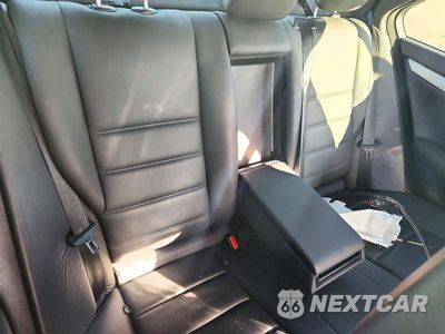 Zdjęcie 10 z 12 samochodu: 2008 MERCEDES-BENZ C 63 AMG VIN:WDDGF77X88F107126 - miniatura