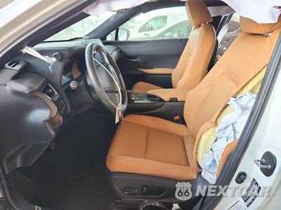 Zdjęcie 7 z 13 samochodu: 2025 LEXUS UX 300H PREMIUM VIN:JTHYBJAH0S2017393 - miniatura