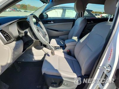 Zdjęcie 7 z 14 samochodu: 2019 HYUNDAI TUCSON VALUE VIN:KM8J3CA47KU886341 - miniatura