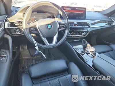 Zdjęcie 8 z 13 samochodu: 2021 BMW 530 I VIN:WBA53BH01MWW95375 - miniatura