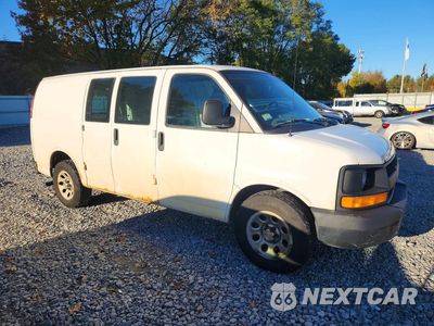 Czwarte zdjęcie samochodu z boku: 2014 CHEVROLET EXPRESS G1500 VIN:1GCSGAFX6E1125150 - miniatura