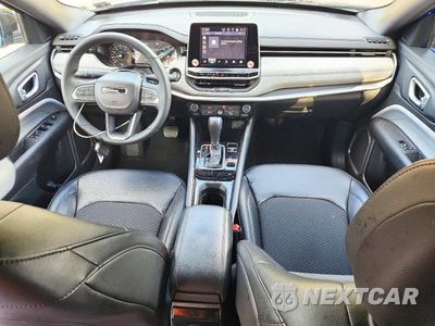 Zdjęcie 8 z 12 samochodu: 2025 JEEP COMPASS LATITUDE VIN:3C4NJDBN1ST600874 - miniatura