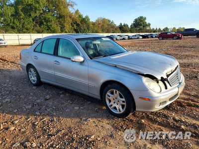 Czwarte zdjęcie samochodu z boku: 2004 MERCEDES-BENZ E 320 VIN:WDBUF65J94A434744 - miniatura