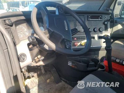 Zdjęcie 8 z 13 samochodu: 2022 FREIGHTLINER CASCADIA 116 VIN:3AKBHTDV8NDND5444 - miniatura
