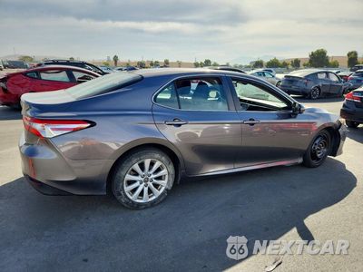 Trzecie zdjęcie samochodu z tyłu: 2019 TOYOTA CAMRY LE VIN:4T1B11HK1KU779191 - miniatura