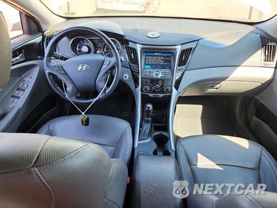 Zdjęcie 8 z 12 samochodu: 2013 HYUNDAI SONATA LIMITED VIN:5NPEC4AC3DH599076 - miniatura