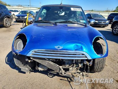 Piąte zdjęcie samochodu w środku: 2005 MINI COOPER VIN:WMWRF33425TG12308 - miniatura