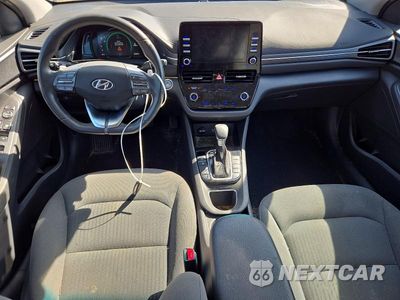 Zdjęcie 8 z 12 samochodu: 2022 HYUNDAI IONIQ SE VIN:KMHC75LCXNU268514 - miniatura