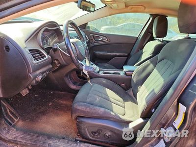 Zdjęcie 7 z 12 samochodu: 2015 CHRYSLER 200 LIMITED VIN:1C3CCCAB5FN641960 - miniatura