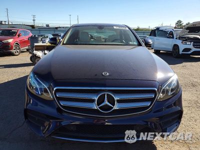 Piąte zdjęcie samochodu w środku: 2019 MERCEDES-BENZ E 300 4MATIC VIN:WDDZF4KB3KA551165 - miniatura