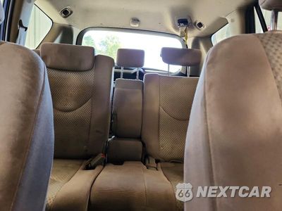 Zdjęcie 10 z 13 samochodu: 2006 TOYOTA RAV4 BASE VIN:JTMZD33V966019169 - miniatura