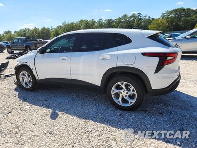 Drugie zdjęcie samochodu z przodu: 2026 CHEVROLET TRAX LS VIN:KL77LFEPXTC231311 - miniatura