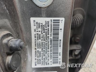 Zdjęcie 12 z 12 samochodu: 2006 HONDA CIVIC LX VIN:1HGFA16576L050807 - miniatura