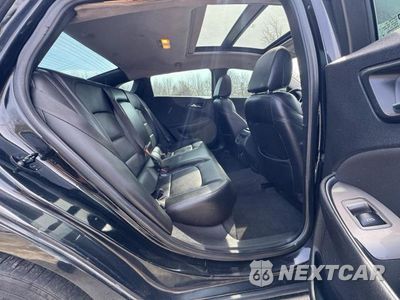 Zdjęcie 6 z 10 samochodu: 2019 CHEVROLET MALIBU LT VIN:1G1ZD5ST5KF135693 - miniatura