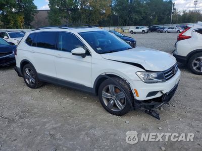 Czwarte zdjęcie samochodu z boku: 2020 VOLKSWAGEN TIGUAN SE VIN:3VV2B7AX4LM082230 - miniatura