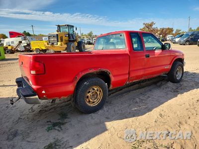 Trzecie zdjęcie samochodu z tyłu: 2002 CHEVROLET S TRUCK S10 VIN:1GCDT19W128226588 - miniatura