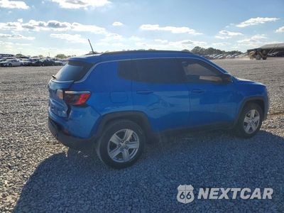 Trzecie zdjęcie samochodu z tyłu: 2022 JEEP COMPASS LATITUDE VIN:3C4NJCBB8NT182740 - miniatura