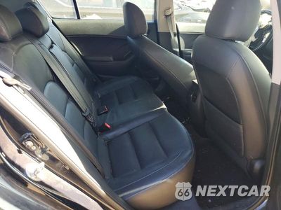 Zdjęcie 10 z 12 samochodu: 2018 KIA FORTE EX VIN:KNAFX5A83J5743941 - miniatura