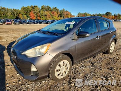2013 TOYOTA PRIUS C TWO JTDKDTB33D1531151 - główne zdjęcie licytacji z USA - miniatura