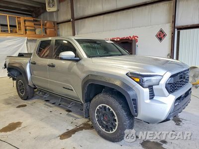 Czwarte zdjęcie samochodu z boku: 2026 TOYOTA TACOMA TRD OFF-ROAD VIN:3TMLB5JN1TM228749 - miniatura