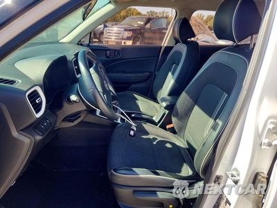 Zdjęcie 7 z 14 samochodu: 2022 HYUNDAI VENUE LIMITED VIN:KMHRC8A30NU173969 - miniatura