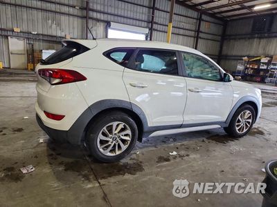 Trzecie zdjęcie samochodu z tyłu: 2017 HYUNDAI TUCSON SE VIN:KM8J33A42HU466835 - miniatura
