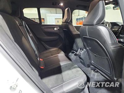 Zdjęcie 11 z 13 samochodu: 2021 VOLVO XC40 T5 R-DESIGN VIN:YV4162UM3M2461289 - miniatura
