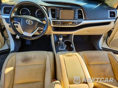 Zdjęcie 8 z 13 samochodu: 2018 TOYOTA HIGHLANDER XLE VIN:5TDJZRFH5JS864343 - miniatura