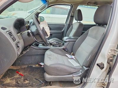 Zdjęcie 7 z 13 samochodu: 2005 FORD ESCAPE XLS VIN:1FMYU02Z55KB28731 - miniatura