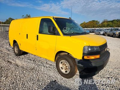 Czwarte zdjęcie samochodu z boku: 2021 CHEVROLET EXPRESS G2500 DELIVERY VAN VIN:1GCWGAFP6M1174462 - miniatura