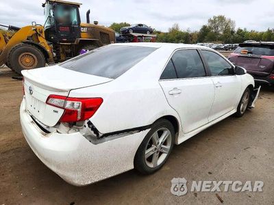 Trzecie zdjęcie samochodu z tyłu: 2013 TOYOTA CAMRY SE VIN:4T1BF1FK2DU711330 - miniatura