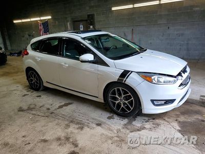 Czwarte zdjęcie samochodu z boku: 2015 FORD FOCUS SE VIN:1FADP3K28FL367223 - miniatura
