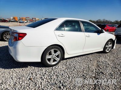 Trzecie zdjęcie samochodu z tyłu: 2014 TOYOTA CAMRY SE VIN:4T1BF1FK3EU334945 - miniatura