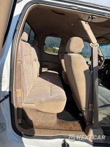 Zdjęcie 6 z 10 samochodu: 2001 TOYOTA TUNDRA SR5 VIN:5TBRT34121S167860 - miniatura