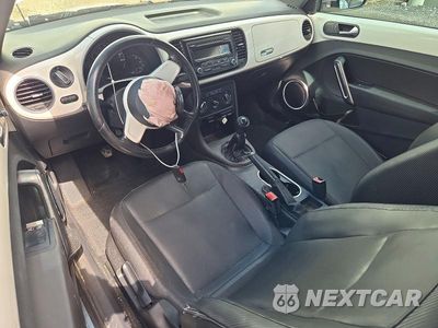 Zdjęcie 8 z 13 samochodu: 2012 VOLKSWAGEN BEETLE 2.5 W VIN:3VWHP7ATXCM625441 - miniatura