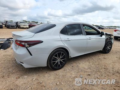 Trzecie zdjęcie samochodu z tyłu: 2023 TOYOTA CAMRY SE VIN:4T1G11AK8PU187858 - miniatura