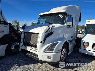 2020 VOLVO VNR - SEMI TRUCK 4V4WC9EG9LN266608 - główne zdjęcie licytacji z USA - miniatura