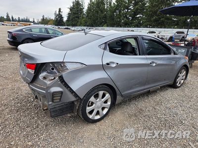 Trzecie zdjęcie samochodu z tyłu: 2013 HYUNDAI ELANTRA LIMITED VIN:KMHDH4AE1DU918040 - miniatura