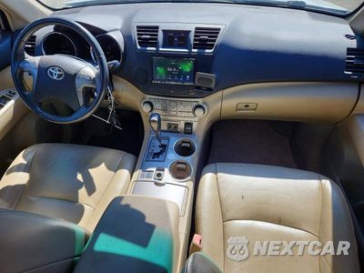 Zdjęcie 8 z 14 samochodu: 2010 TOYOTA HIGHLANDER SE VIN:5TDKK3EH3AS013889 - miniatura