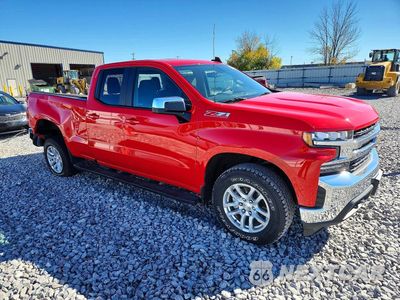 Czwarte zdjęcie samochodu z boku: 2020 CHEVROLET SILVERADO K1500 LT VIN:1GCRYDED2LZ297503 - miniatura