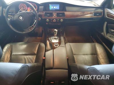 Zdjęcie 8 z 12 samochodu: 2010 BMW 535 XI VIN:WBANV9C59AC137566 - miniatura